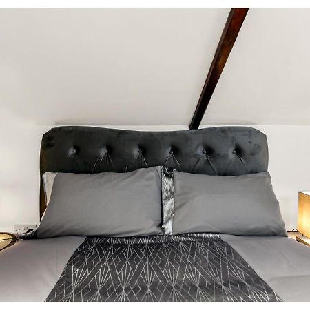 첼름스퍼드 Sleek And Modern Studio With Minimalist Vibe 아파트 외부 사진