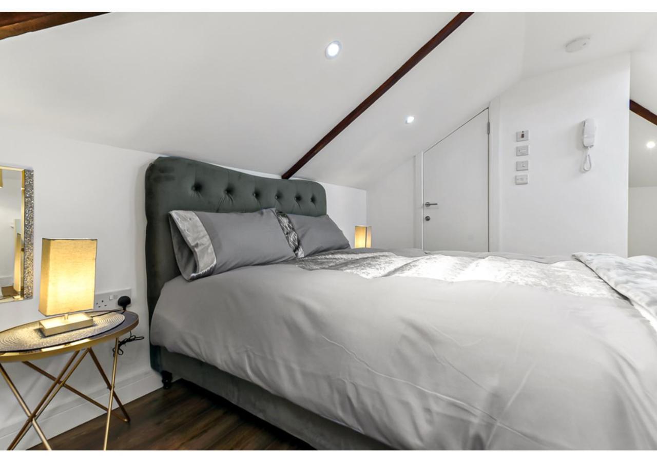 첼름스퍼드 Sleek And Modern Studio With Minimalist Vibe 아파트 외부 사진